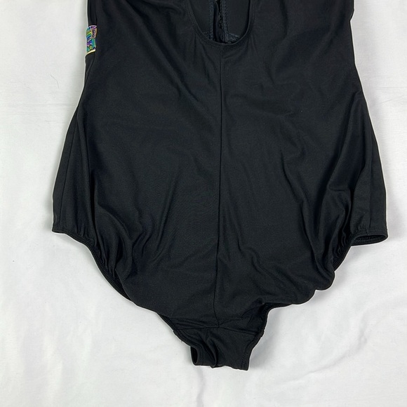 New Longitude Women’s 24W One Piece Tummy Control Swimsuit Built-in Bra - Picture 6 of 13